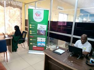 Exquisito Libro Le Sillage, Tapa Blanda de Alta Calidad, 120 Hojas, Obra Maestra Literaria para Adultos, para Amantes de los Libros - Product Image 4