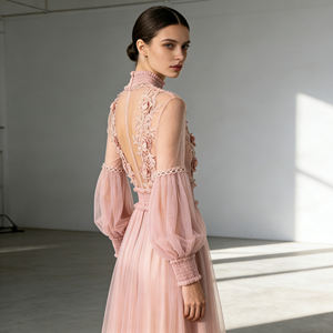 Robe de soirée élégante à manches longues et col montant en dentelle florale rose en maille lavande personnalisable 2026 pour femmes - Product Image 4