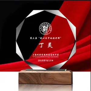 High Quality Engraved Unique Design Wooden Base Custom Blank Crystal Award Glass Trophy For Anniversary Souvenir Company Prizes