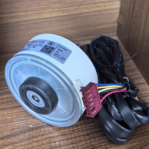มอเตอร์เครื่องปรับอากาศไฮเซ่นส์ เคลอน RD-310-15-8A มอเตอร์พัดลมภายในแบบอินเวอร์เตอร์ดีซีสำหรับยูนิตตู้ทรงกระบอก - Product Image 1