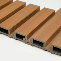 Venta caliente al aire libre Wpc Panel de pared 3D Co-extrusión Madera Plástico Panel compuesto Revestimiento de pared Balcón Valla Paneles Tableros
