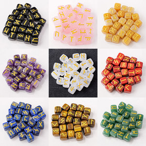 Juego <span class=keywords><strong>de</strong></span> cubos <span class=keywords><strong>de</strong></span> cristal natural al por mayor <span class=keywords><strong>de</strong></span> 24 piezas runa cuadrada pulida piedra áspera Chakra energía curativa para regalos <span class=keywords><strong>de</strong></span> decoración - Product Image 1