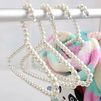 DS5677 Elegante Pearl Dog Kleiderbügel für Kinder Kinder Pet Groom ing Kleiderbügel für Kleider Jacken Mini Cute Pearl Kleiderbügel
