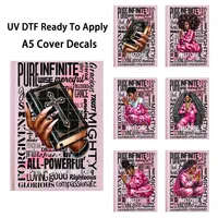 Autocollants de transfert UV DTF prêts à appliquer, imperméables, pour couverture de carnet A5, motif Fille noire tenant une Bible chrétienne