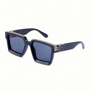Gafas de Sol de Piloto de Lujo de Diseño Nuevo 2022, con Incrustaciones de Diamantes, Lentes Cuadradas Grandes con Degradado, Unisex, con Cadena - Product Image 1