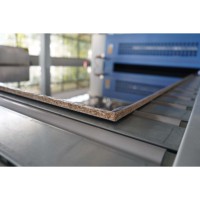 Placage de chêne préfini de 0.45mm d'épaisseur panneau MDF placage d'accoudoir naturel armoires stratifiées contreplaqué E0 émission de formaldéhyde