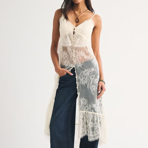 Robe midi élégante en dentelle ivoire pour femme, boutonnée, à ourlet asymétrique, style bohème, idéale pour les vacances, le quotidien, la plage ou les soirées. - Product Image 3