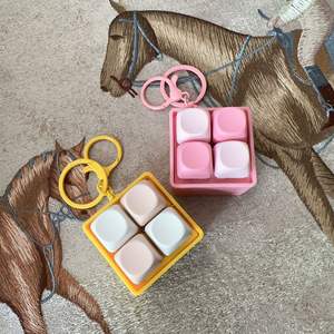 Llavero con teclado <span class=keywords><strong>de</strong></span> cuatro teclas LED <span class=keywords><strong>de</strong></span> <span class=keywords><strong>voz</strong></span>, botón <span class=keywords><strong>de</strong></span> presión táctil, llavero <span class=keywords><strong>de</strong></span> descompresión con teclas - Product Image 1