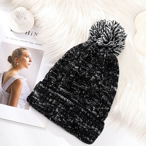 Nieuwe Japanse Stijl Schattige Kleur Blok Gebreide Haarbal Koude Pet Unisex Modieuze Outdoor Fietsen Vissen Strand Reizen - Product Image 4