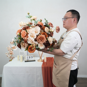 ของตกแต่งโต๊ะงานแต่งงาน ลูกบอลดอกไม้สีน้ำตาล ของประดับดอกไม้ผ้าไหม ลูกบอลดอกไม้ประดับโต๊ะ - Product Image 1