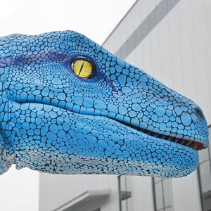 Costume de Velociraptor bleu de l'usine de Zigong avec conception de jambes cachées, tailles personnalisées pour centres commerciaux et aéroports, capacité de 500 kg - Product Image 5