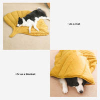 Tapis de jeu pour animaux de compagnie 2026 de luxe moderne, en peluche, imperméable, antidérapant, lavable, rafraîchissant, avec housse amovible, doux, motif feuille unie