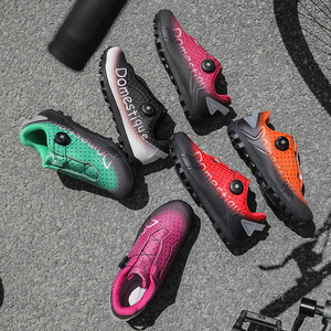 <span class=keywords><strong>Scarpe</strong></span> da Ciclismo Resistenti all'Usura e Leggere per Esterni, <span class=keywords><strong>Scarpe</strong></span> da <span class=keywords><strong>Mountain</strong></span> <span class=keywords><strong>Bike</strong></span> Traspiranti con Tomaia in TPU Durevole per Unisex - Product Image 1