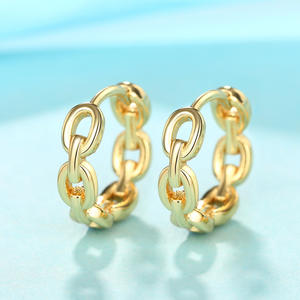Pendientes de Aro Dorados de Oro Sólido de 18K con Diseño Moderno de Cadena para Mujer, Uso Diario E3417 - Product Image 3