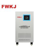 Régulateur de tension automatique monophasé 15 kVA SVC TND-15 kVA à commande servo motorisée sur pied 220 V pour centre de données