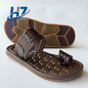 Meilleures ventes de pantoufles en PU pour garçons à fond souple Design cool antidérapant résistant à l'usure pour enfants Usine directe transfrontalière AliExpress - Product Image 4
