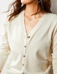 Damen Kurze Strickjacke mit Knöpfen Schwarz <span class=keywords><strong>Wei</strong></span>ß Kurzer Pullover V-Ausschnitt Langarm Dünner Gestrickter Damen-Pullover - Product Image 3