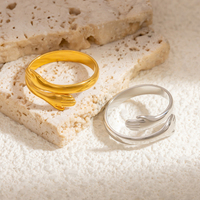 Vente en gros d'anneaux en acier inoxydable plaqué or 18 carats, anneaux ouverts pour couples, cadeau créatif, bijoux tendance