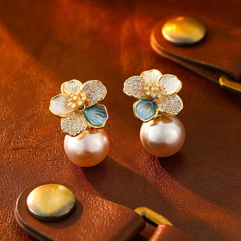 Pearl flower zircon earrings (manta rose)
