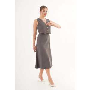 Ensemble élégant pour femme, deux pièces, sans manches, veste et jupe en satin anthracite avec boutons dorés - Product Image 5