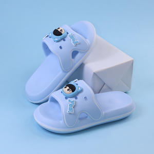 Chaussons noirs style anime pour femmes, semelle souple antidérapante, respirants, pointures 30-40, chaussures injectées confortables, sandales de plage - Product Image 5