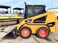 Chargeurs d'occasion Caterpillar CAT 226 Mini-chargeur en bon état, d'occasion à prix avantageux avec moteur Cummins
