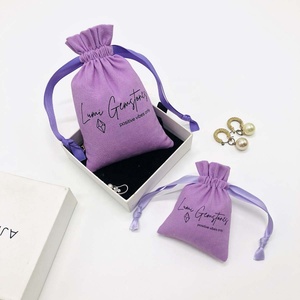 Pochette en coton à cordon personnalisée avec logo imprimé pour bijoux, colliers, bracelets, emballage réutilisable, sac en mousseline à cordon - Product Image 1