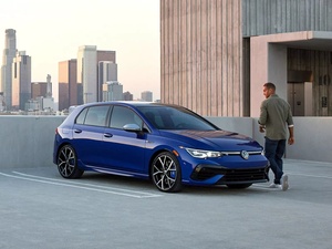 2025 Volkswagens <span class=keywords><strong>Golf</strong></span> R-Line 300TSI R-Line Sports Sedan Versión China Hecho 200 km/h Gasolina Combustible Coche Nueva versión <span class=keywords><strong>Golf</strong></span> - Product Image 4
