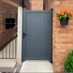 Portails en métal noir <span class=keywords><strong>anthracite</strong></span> pour allée extérieure, à monter soi-même, avec poteaux en aluminium et panneaux en composite bois-plastique (WPC) pour clôture de jardin - Product Image 1