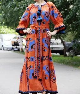 Alle neuen Design Boho mehrfarbigen Leinen bestickt volle Ärmel Quaste ukrainischen Winter Maxi Kleid