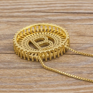 2025 패션 크리스탈 큐빅 지르코니아 라운드 쉐입 목걸이 금도금 이니셜 레터 펜던트 주얼리 체인 목걸이 여성용 - Product Image 5