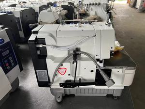 Machine à coudre industrielle à grande vitesse à entraînement direct JK-F10-4D à 4 fils surjeteurs - Product Image 4