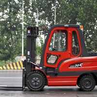 Chariot élévateur électrique chinois à énergie nouvelle, mini-élévateur 3 tonnes, batterie au plomb-acide, 4 roues motrices, pneus pleins, 60V/150AH CPD-30, levage latéral hydraulique manuel