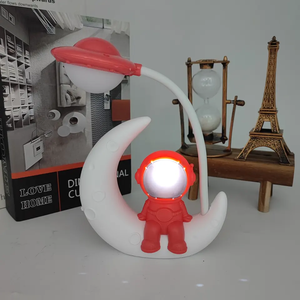 Usb ricaricabile astronauta <span class=keywords><strong>luna</strong></span> luce notturna decorazione astronauta lampada da tavolo a LED regalo di compleanno per lampada da tavolo atmosfera per ragazzi - Product Image 3