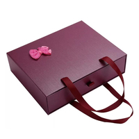 Boîte cadeau coulissante écologique personnalisée chinoise pour vêtements, mignonne, portable, avec poignée en ruban