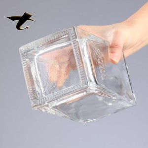 Bouteilles en verre cristal de luxe personnalisées en gros, carrées, 700 ml, 750 ml, 1000 ml pour spiritueux, vodka, whisky, tequila - Product Image 4