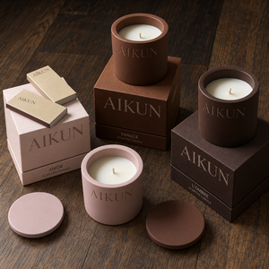 Bougie parfumée en céramique cylindrique Aikun Brown 135g avec couvercle et boîte cadeau tiroir – Personnalisation directe usine, commande en gros - Product Image 2