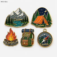 Broches de Esmalte Personalizados al por Mayor para Campismo y Senderismo al Aire Libre, Insignias Metálicas de Escalada en Roca, Broches de Aventura de Esmalte Suave y Duro