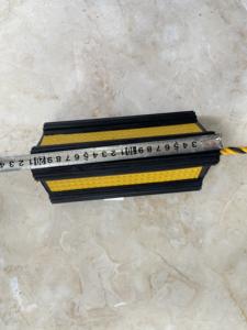 Calzo de rueda de avión de goma negra con forma de triángulo duradero de alta resistencia, gran oferta, 2017 - Product Image 5