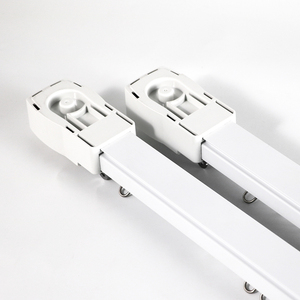 Trek tirai tersembunyi bermotor untuk pemasangan sejajar ke langit-langit menciptakan tampilan minimalis dan efisien - Product Image 3