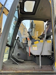Excavatrice sur chenilles d'occasion XE215DA, 21 tonnes, hydraulique, avec godet jaune pour travaux de terrassement et de construction - Product Image 3