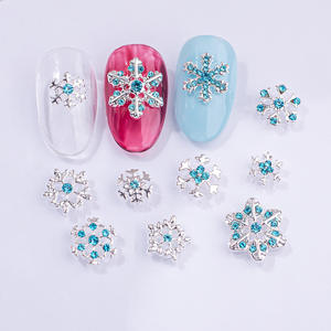 光沢のあるクリスマススノーフレークネイルアートチャームジュエリー海の青いラインストーン雪の花の装飾DIYジャンク電話ケースアクセサリー - Product Image 4