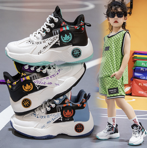 รองเท้าบาสเก็ตบอลเด็กผู้ชายขายส่ง ฤดูร้อน รองเท้ากีฬาหุ้มข้อสูงสำหรับเด็ก ระบายอากาศได้ดี พื้นรองเท้านุ่ม รองเท้าวิ่งเด็กผู้ชาย - Product Image 3