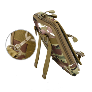 DFCB19 Sac banane et sac à bandoulière multifonctionnel 2-en-1 de camouflage woodland pour extérieur avec charge solaire d'urgence et système MOLLE - Product Image 2