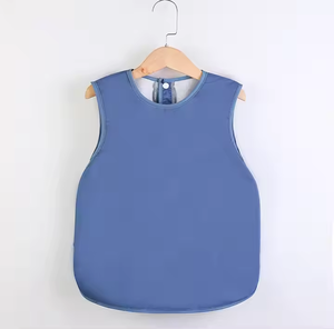 Bavoirs imperméables personnalisables pour bébés jeunes enfants <span class=keywords><strong>Blouse</strong></span> sans manches Design Bavette jetable imprimée pour habillage inversé - Product Image 4