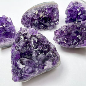 Fabrieksprijs Natuurlijke Hoge Kwaliteit Amethist Kristallen Clusters Geode Helende Kristallen Helende Edelsteen Te Koop - Product Image 2