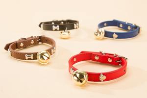 エレガントな通気性ペットカラーPU素材合金構造足プリント犬と猫のための犬の骨デザイン - Product Image 6