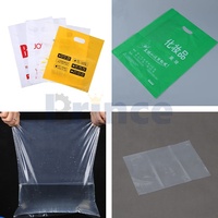 Machine de fabrication de sacs en plastique à double couche et quatre lignes pour T-shirts et sacs de courses, avec scellage thermique et découpe à froid