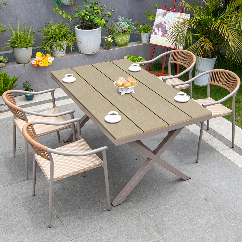 Table 150 MLD+4 chaises