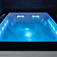 Bain à remous de massage de piscine spa rectangulaire marron et blanc moderne et minimaliste, malgré une double baignoire 1.8m appartement hôtel